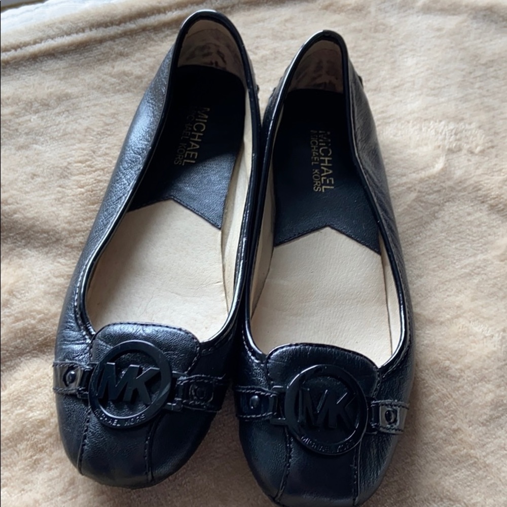 Michael kors flats black